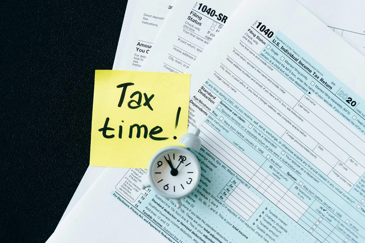 Government office aur tax forms