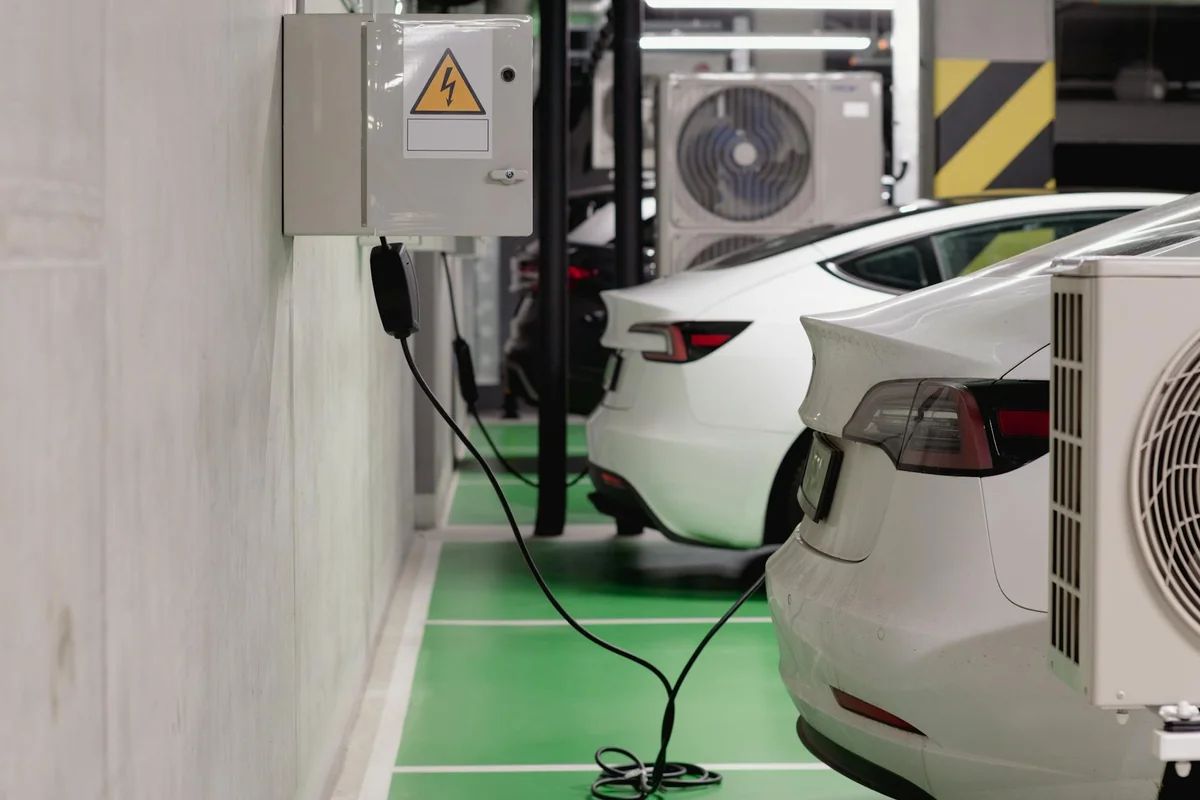 Electric Cars India 2026: Best EV Models, Range, Charging Network aur Government Subsidy Guide