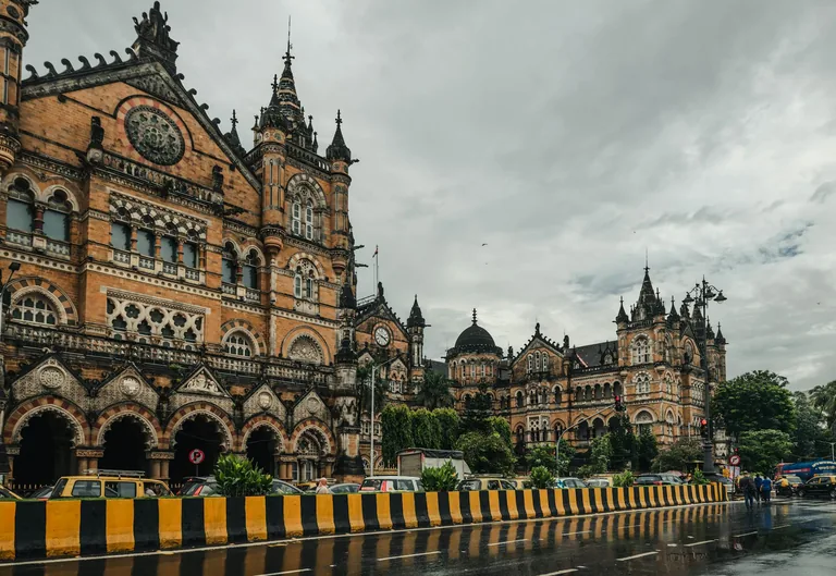भारत में मौसम बदलाव और तूफ़ान