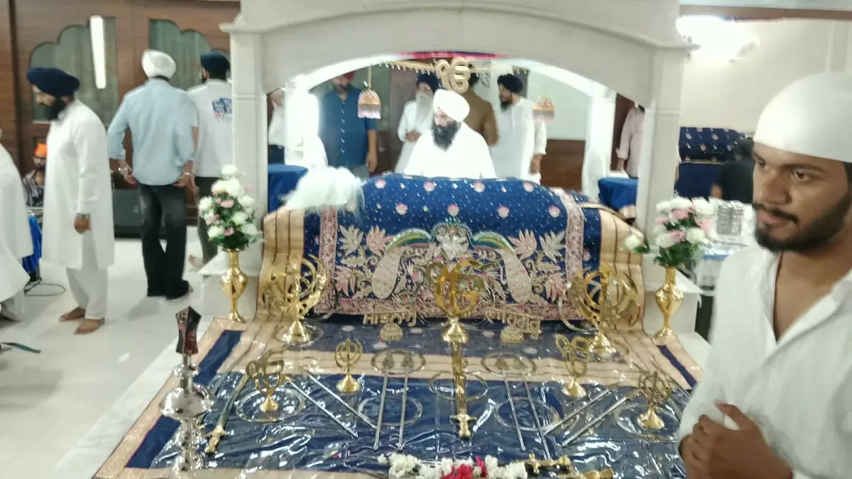 रायपुर के देवेंद्र नगर गुरुद्वारा में भाई जगजीत सिंह बबीहा ने किया कीर्तन, उमड़ी सिख समाज की भारी भीड़